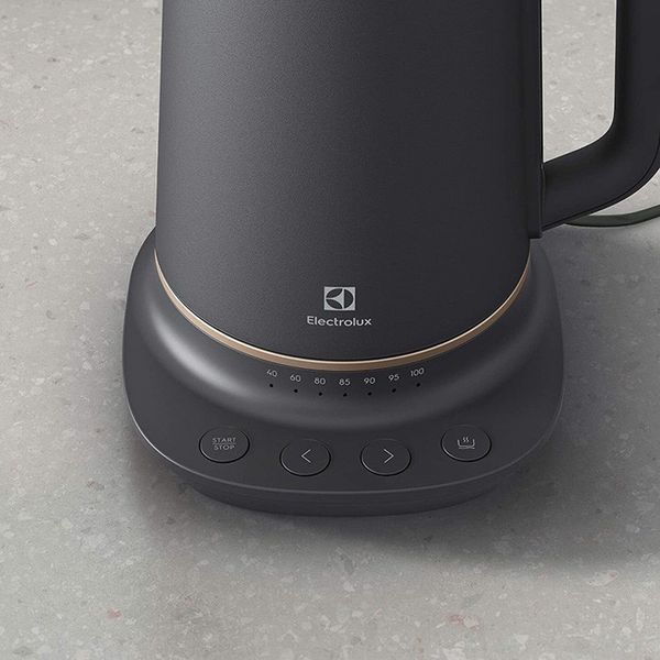 Электрочайник ELECTROLUX E7K1-6BP elekrolux-e7k1-6bp фото