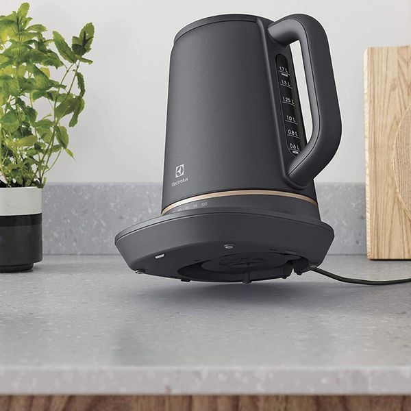 Электрочайник ELECTROLUX E7K1-6BP elekrolux-e7k1-6bp фото